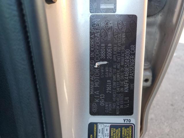 Photo 11 VIN: KNAFK4A69E5149030 - KIA FORTE LX 