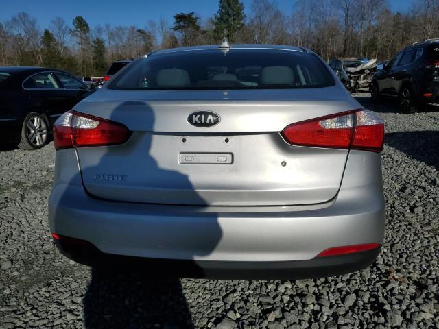 Photo 5 VIN: KNAFK4A69E5192640 - KIA FORTE 