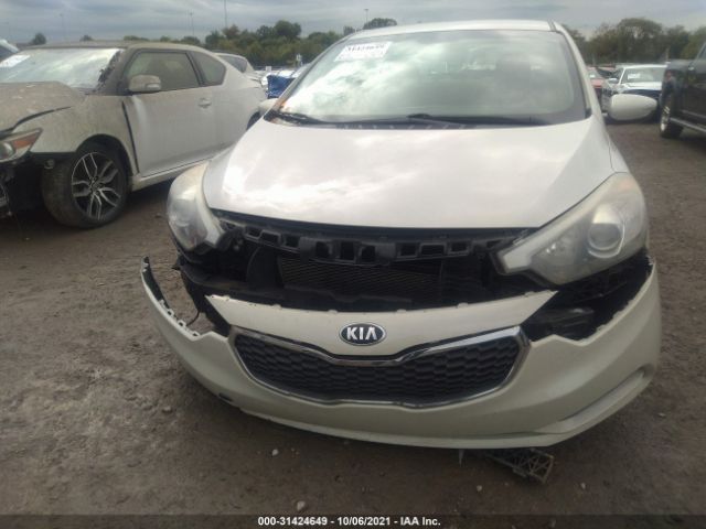 Photo 5 VIN: KNAFK4A69E5213986 - KIA FORTE 