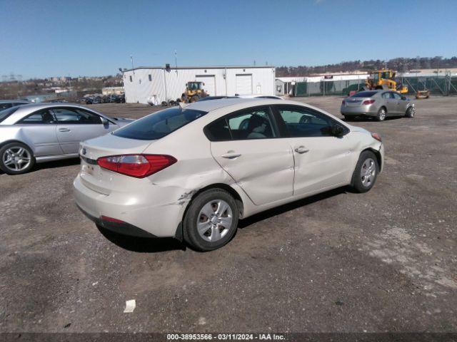 Photo 3 VIN: KNAFK4A69E5219111 - KIA FORTE 