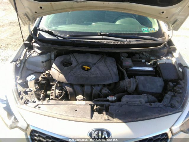 Photo 9 VIN: KNAFK4A69E5219111 - KIA FORTE 