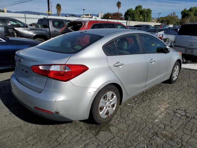 Photo 2 VIN: KNAFK4A69F5271341 - KIA FORTE LX 