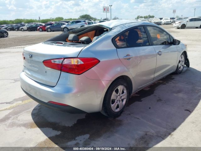 Photo 3 VIN: KNAFK4A69F5299933 - KIA FORTE 