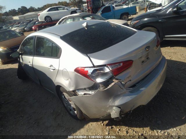 Photo 2 VIN: KNAFK4A69F5330999 - KIA FORTE 