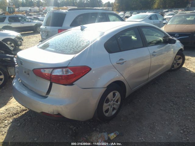 Photo 3 VIN: KNAFK4A69F5330999 - KIA FORTE 