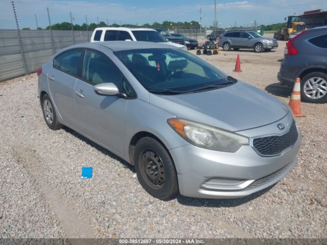 Photo 0 VIN: KNAFK4A69F5338519 - KIA FORTE 