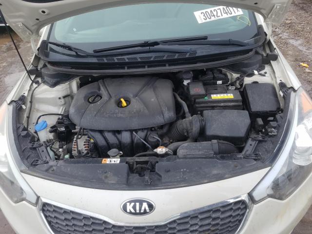 Photo 6 VIN: KNAFK4A69F5354185 - KIA FORTE LX 