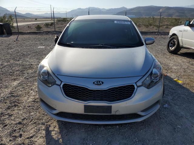 Photo 4 VIN: KNAFK4A69F5375912 - KIA FORTE 