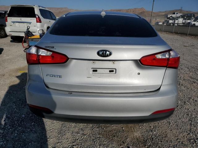 Photo 5 VIN: KNAFK4A69F5375912 - KIA FORTE 