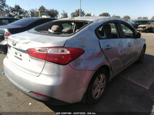 Photo 3 VIN: KNAFK4A69F5394606 - KIA FORTE 