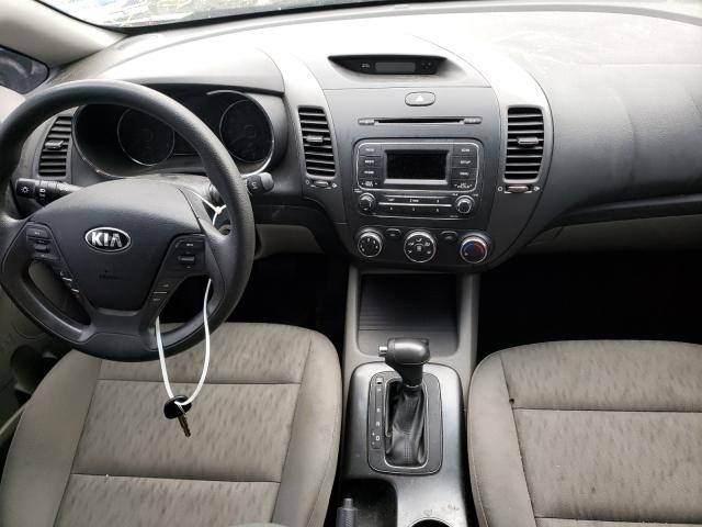 Photo 8 VIN: KNAFK4A69F5405104 - KIA FORTE LX 