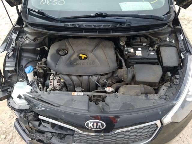 Photo 6 VIN: KNAFK4A69F5430830 - KIA FORTE LX 