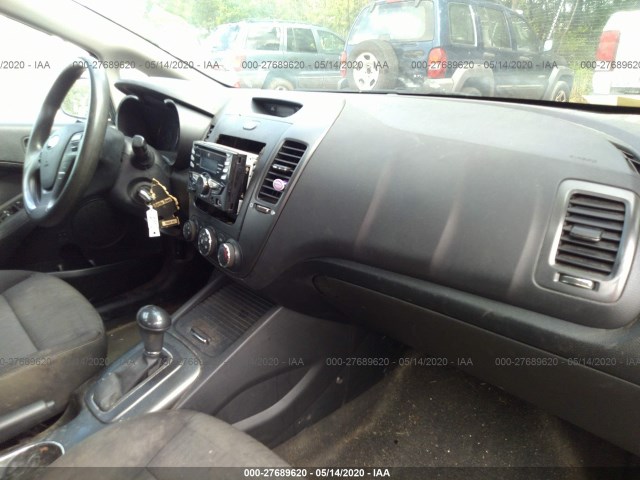 Photo 4 VIN: KNAFK4A69G5492892 - KIA FORTE 