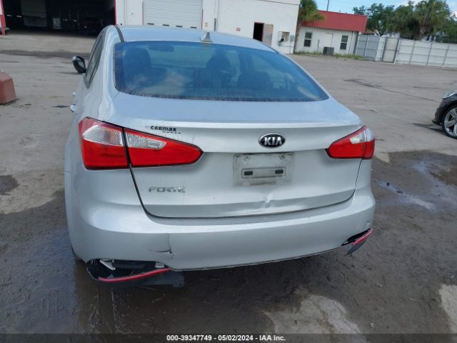 Photo 5 VIN: KNAFK4A69G5501641 - KIA FORTE 