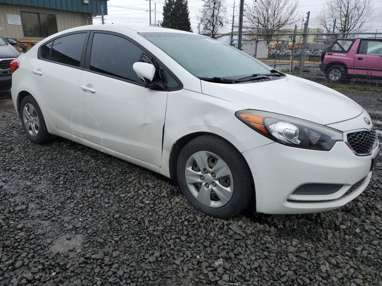 Photo 3 VIN: KNAFK4A69G5544196 - KIA FORTE 