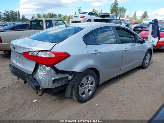 Photo 3 VIN: KNAFK4A69G5549382 - KIA FORTE 