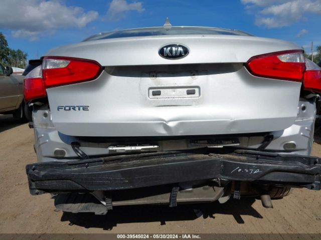 Photo 5 VIN: KNAFK4A69G5549382 - KIA FORTE 