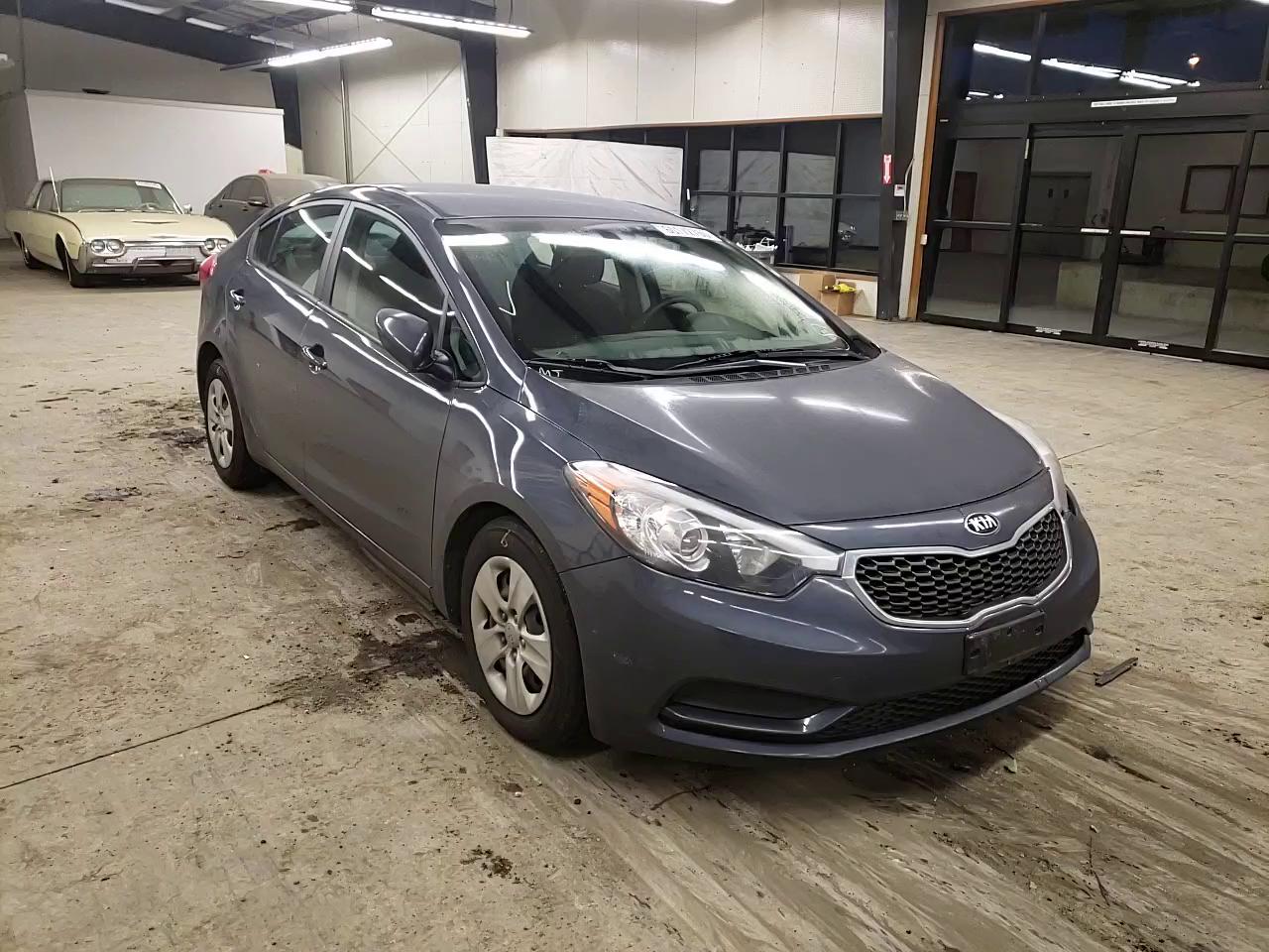 Photo 10 VIN: KNAFK4A69G5554193 - KIA FORTE 