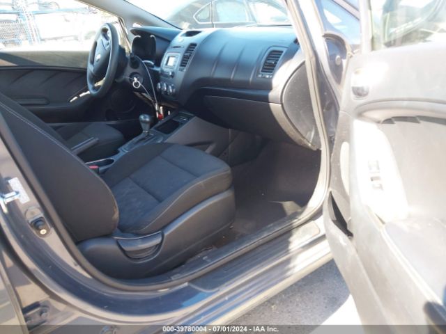 Photo 4 VIN: KNAFK4A69G5577408 - KIA FORTE 