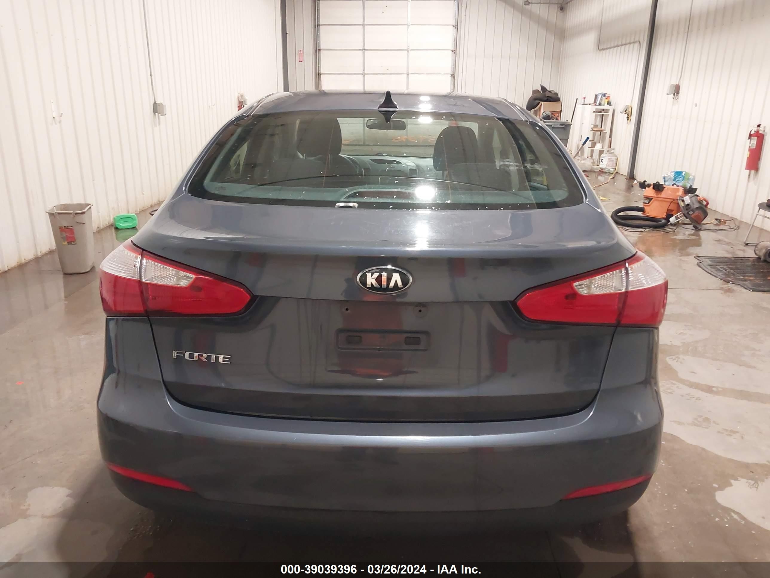 Photo 15 VIN: KNAFK4A69G5612383 - KIA FORTE 