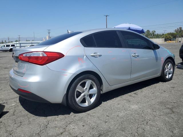 Photo 2 VIN: KNAFK4A6XE5071972 - KIA FORTE LX 