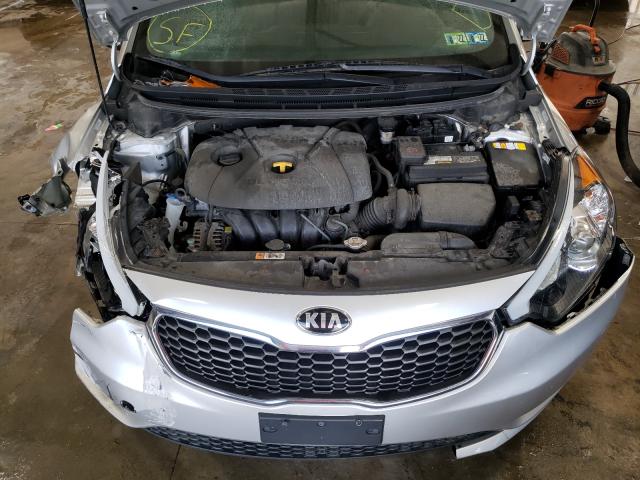 Photo 6 VIN: KNAFK4A6XE5139218 - KIA FORTE LX 