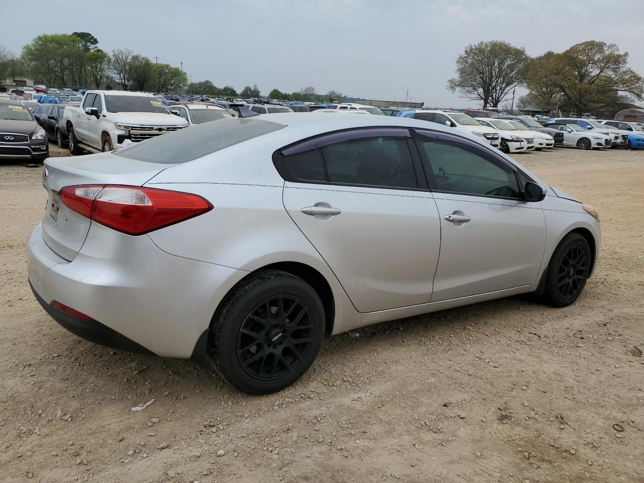 Photo 2 VIN: KNAFK4A6XE5159937 - KIA FORTE 