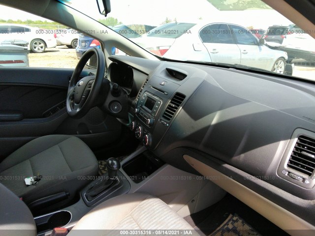 Photo 4 VIN: KNAFK4A6XE5190329 - KIA FORTE 