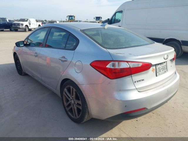 Photo 2 VIN: KNAFK4A6XE5248245 - KIA FORTE 