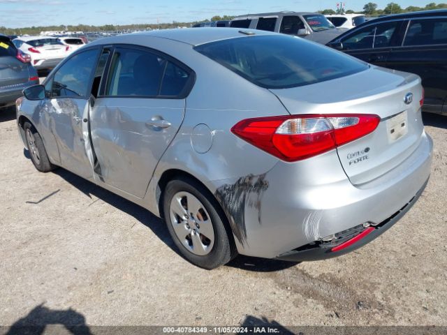 Photo 2 VIN: KNAFK4A6XF5276130 - KIA FORTE 