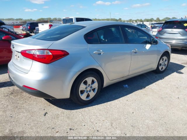 Photo 3 VIN: KNAFK4A6XF5276130 - KIA FORTE 