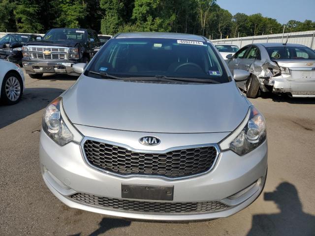 Photo 4 VIN: KNAFK4A6XF5345138 - KIA FORTE 