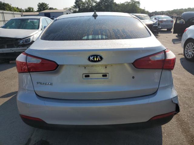 Photo 5 VIN: KNAFK4A6XF5345138 - KIA FORTE 