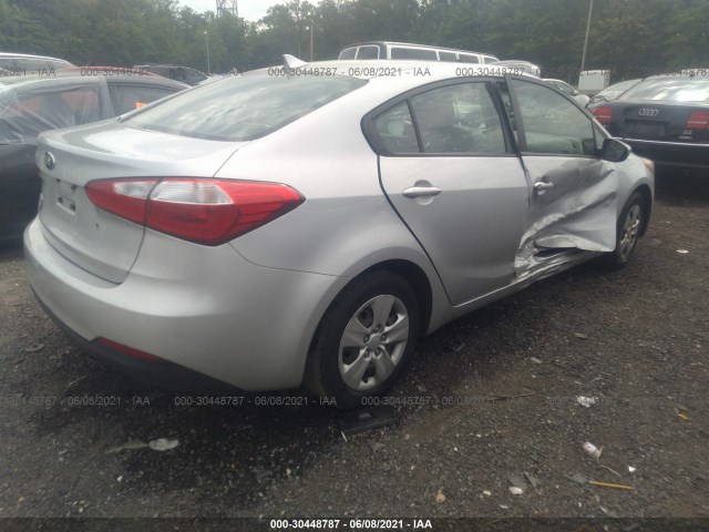 Photo 3 VIN: KNAFK4A6XF5366670 - KIA FORTE 