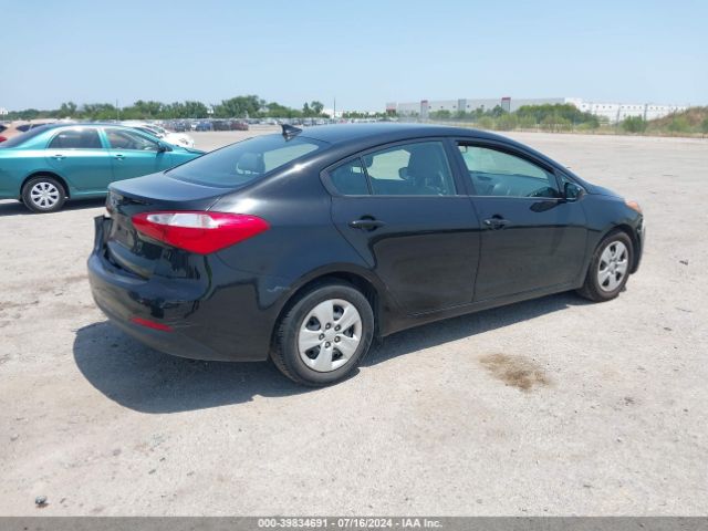 Photo 3 VIN: KNAFK4A6XF5381590 - KIA FORTE 