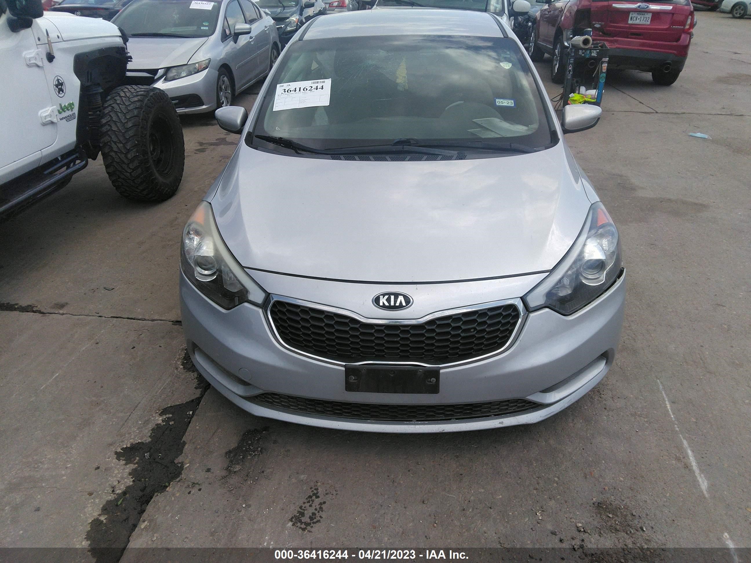 Photo 10 VIN: KNAFK4A6XF5401773 - KIA FORTE 