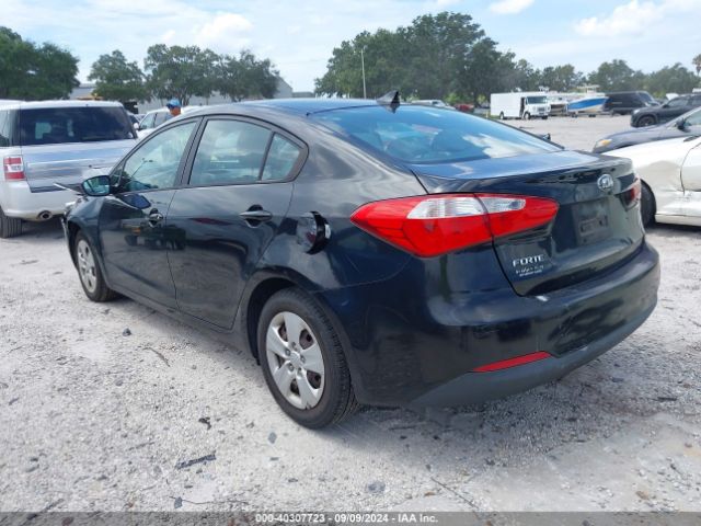 Photo 2 VIN: KNAFK4A6XF5432943 - KIA FORTE 