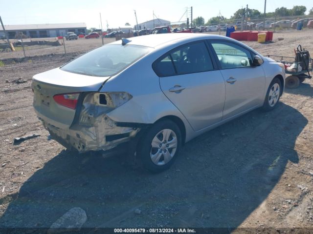 Photo 3 VIN: KNAFK4A6XG5466253 - KIA FORTE 