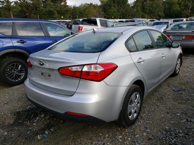 Photo 3 VIN: KNAFK4A6XG5526645 - KIA FORTE LX 