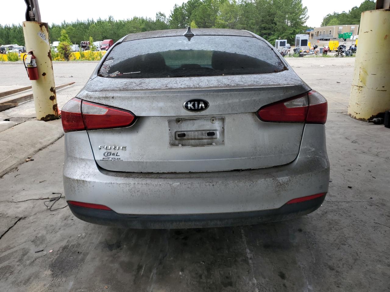 Photo 5 VIN: KNAFK4A6XG5564585 - KIA FORTE 