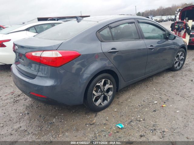 Photo 3 VIN: KNAFK4A6XG5565915 - KIA FORTE 