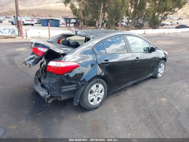 Photo 3 VIN: KNAFK4A6XG5577577 - KIA FORTE 