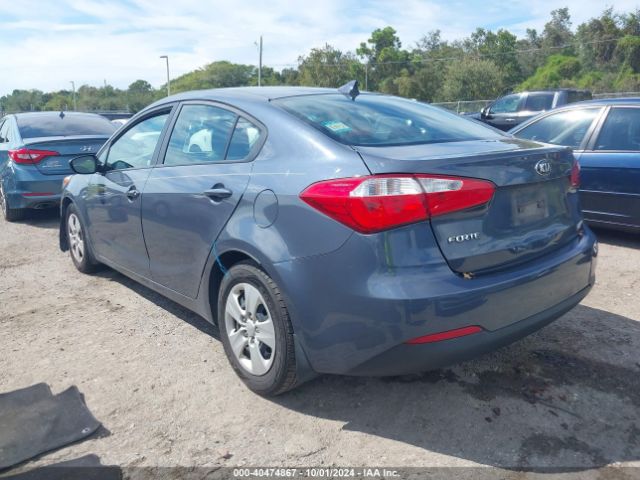 Photo 2 VIN: KNAFK4A6XG5586277 - KIA FORTE 