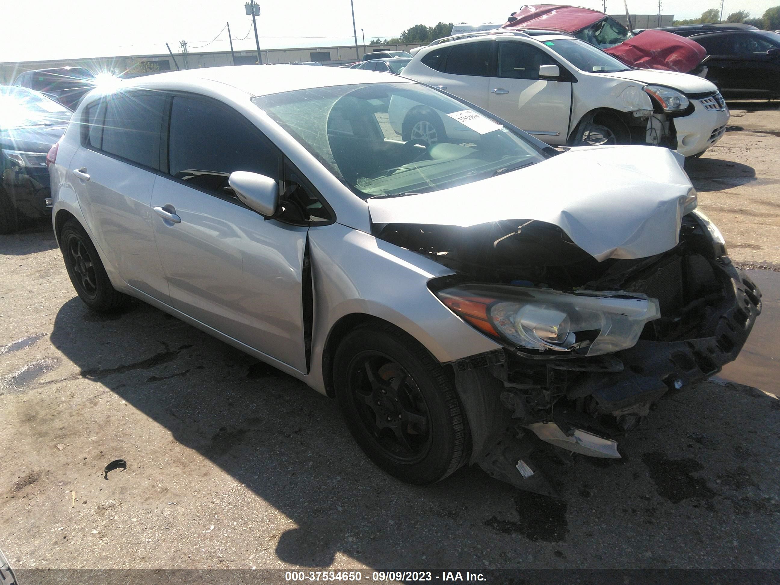 Photo 0 VIN: KNAFK5A80G5528685 - KIA FORTE 