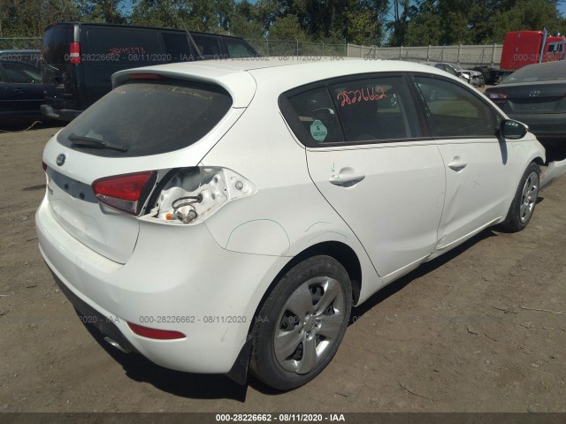 Photo 3 VIN: KNAFK5A80G5606379 - KIA FORTE 5-DOOR 