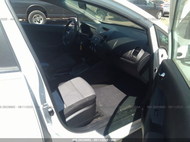 Photo 4 VIN: KNAFK5A80G5606379 - KIA FORTE 5-DOOR 