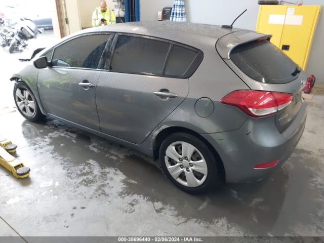 Photo 2 VIN: KNAFK5A80G5631363 - KIA FORTE 