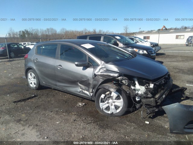 Photo 0 VIN: KNAFK5A80G5636143 - KIA FORTE 5-DOOR 