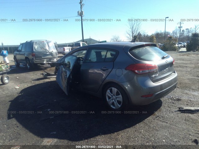 Photo 2 VIN: KNAFK5A80G5636143 - KIA FORTE 5-DOOR 