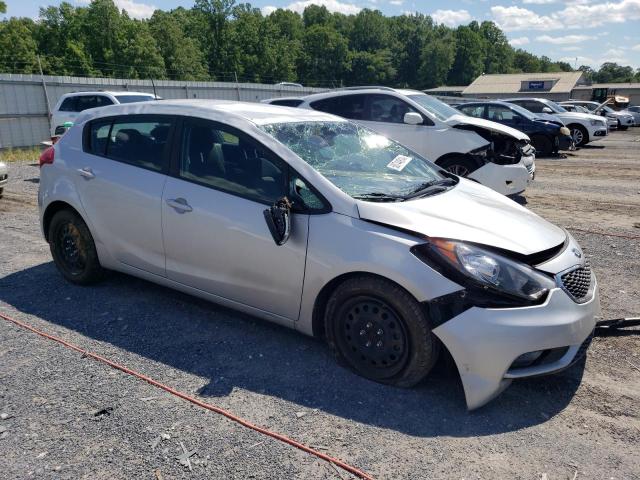 Photo 3 VIN: KNAFK5A80G5653198 - KIA FORTE 